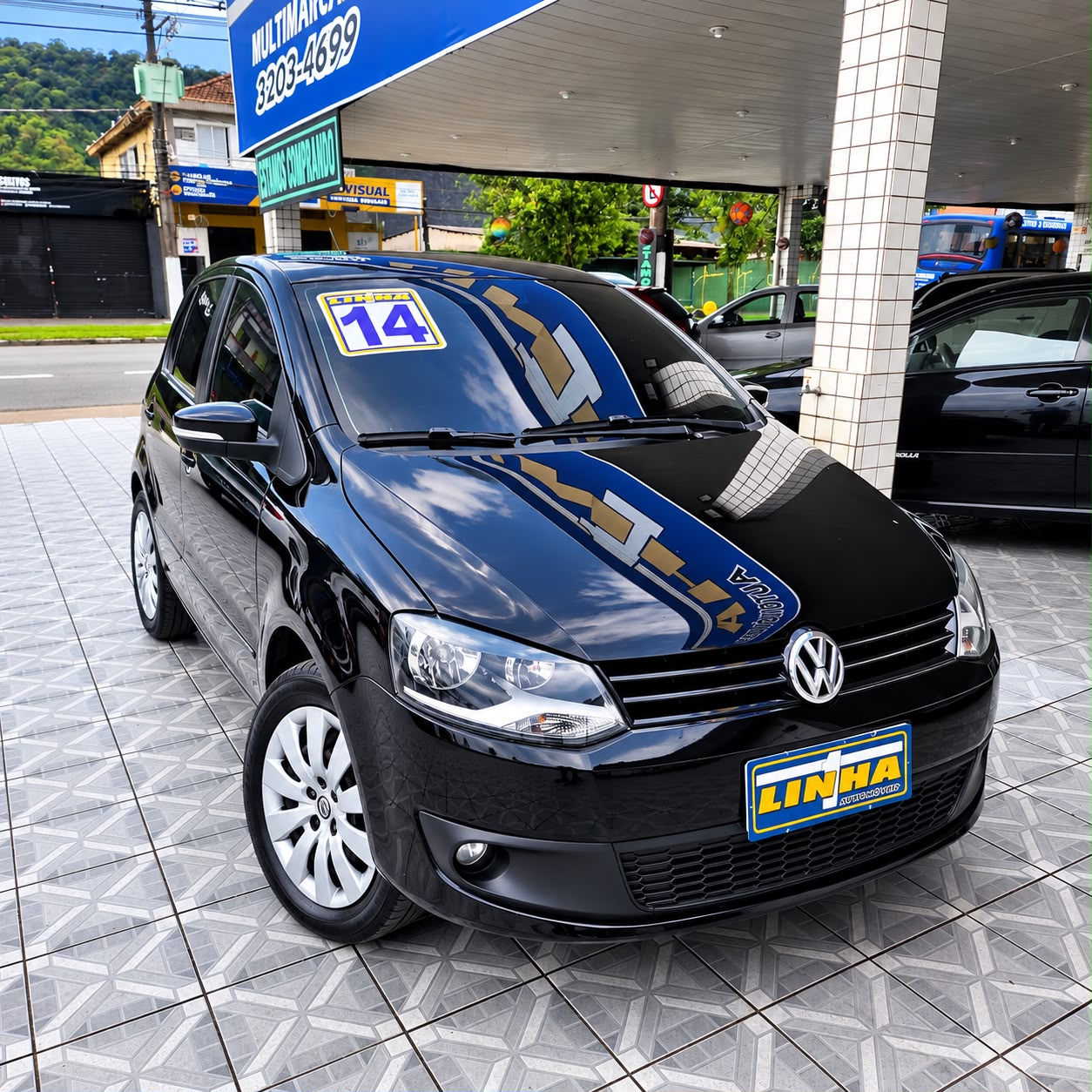 VW - VolksWagen Fox 1.0 Mi Total Flex 8V 5p 2014 — foto 4