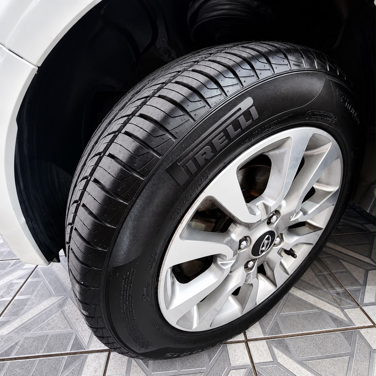 Hyundai HB20 C.Style/C.Plus 1.6 Flex 16V Aut. 2017 — foto 2